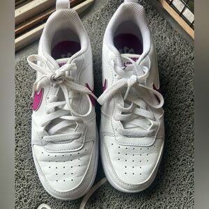 Nike Kids White and Magenta Sneakers